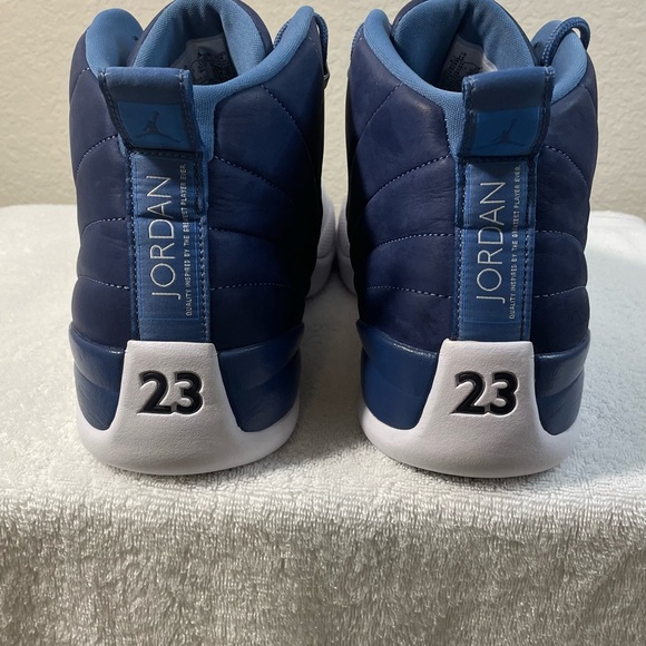 Jordan 12 - Picture 2 of 5